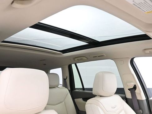 Used 2023 Cadillac XT6 Premium Luxury FWD image 25
