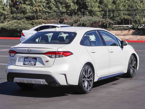 Certified 2021 Toyota Corolla SE w/ Carpet Mat Package (TMS) FWD image 7