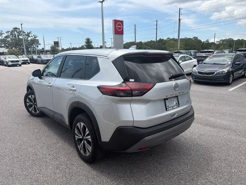 Used 2023 Nissan Rogue SV FWD image 5