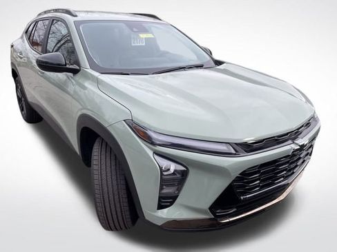 Used 2025 Chevrolet Trax ACTIV image 1