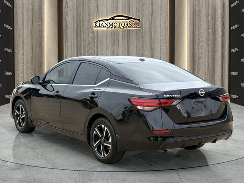 Used 2025 Nissan Sentra SV w/ Trunk Package FWD image 5