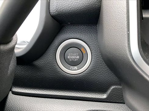 New 2026 RAM 3500 Big Horn AWD/4WD image 17