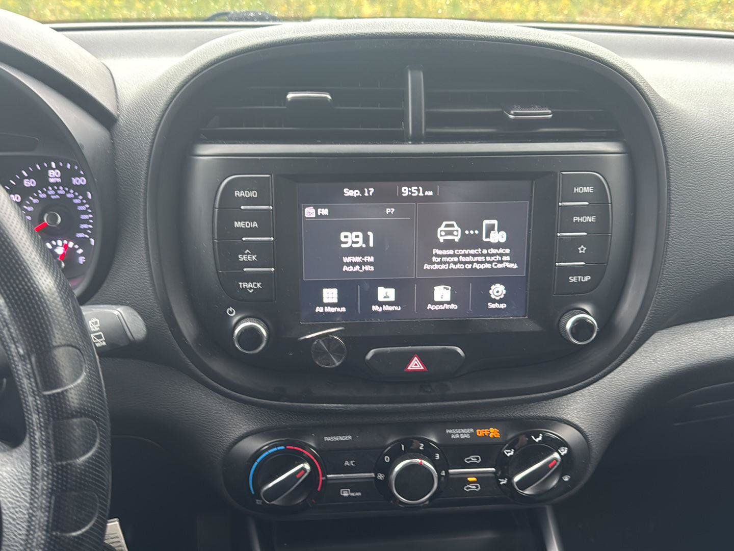 Used 2020 Kia Soul LX FWD image 13
