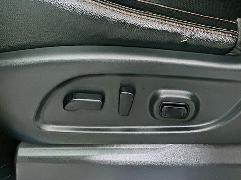 Used 2021 Nissan Titan PRO-4X w/ Pro-4x Convenience Package image 21