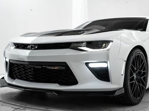 Used 2018 Chevrolet Camaro SS image 14