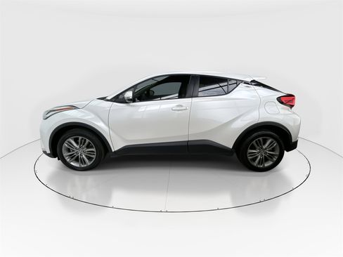 Used 2021 Toyota C-HR LE image 5