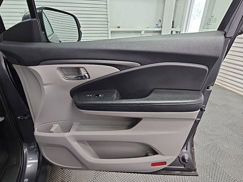 Used 2017 Honda Pilot EX-L image 42