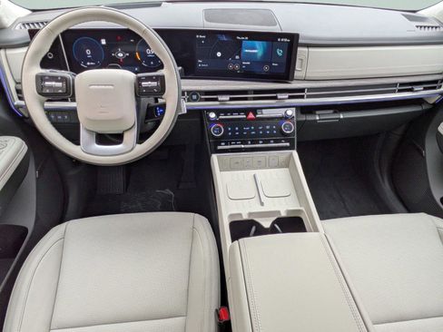 Used 2025 Hyundai Santa Fe Calligraphy FWD image 10