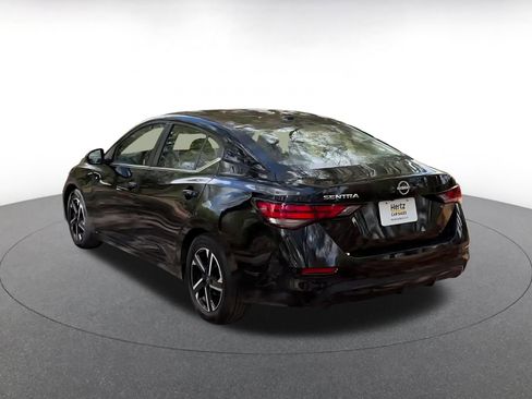 Used 2025 Nissan Sentra SV image 11