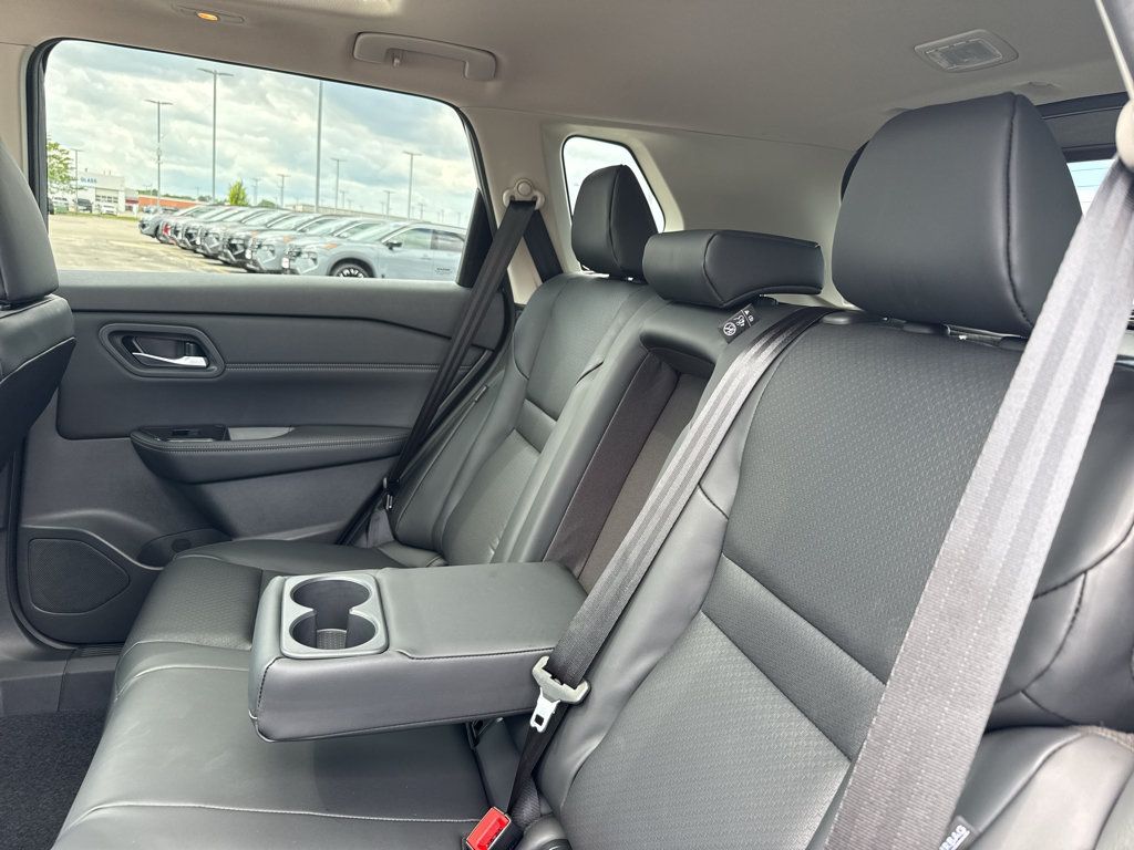 New 2026 Nissan Rogue Dark Armor AWD/4WD image 34