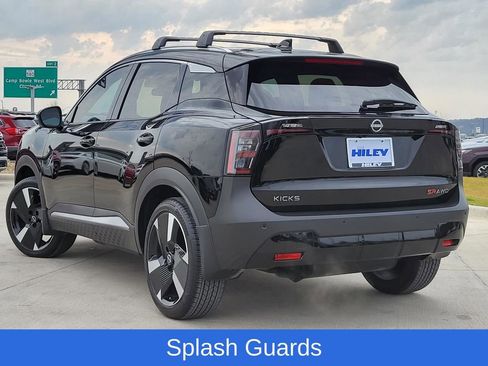 Used 2025 Nissan Kicks SR image 3