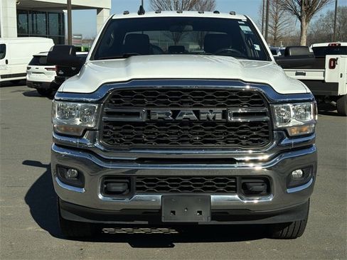 Used 2022 RAM 2500 Tradesman w/ Chrome Appearance Group image 15