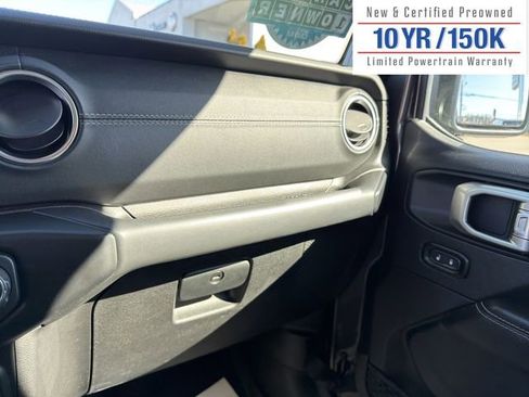 Used 2020 Jeep Wrangler Unlimited Sahara image 22