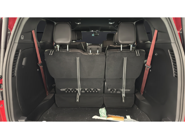 New 2027 Chrysler Pacifica Select FWD image 26