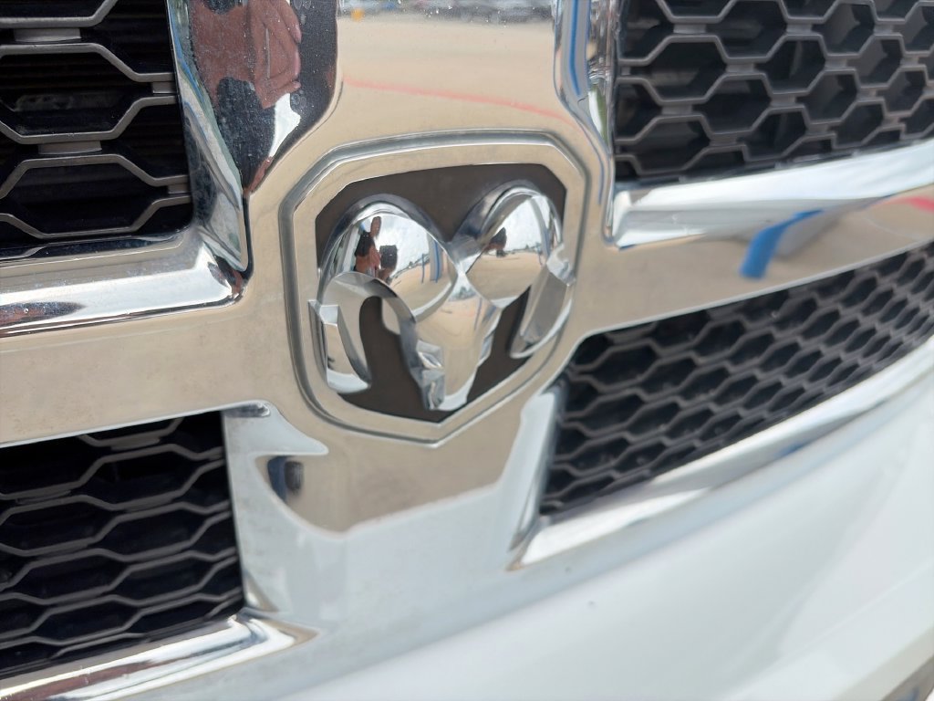 Used 2020 RAM 1500 Classic SLT RWD image 33
