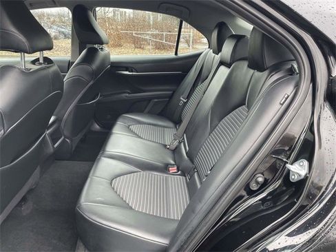 Used 2021 Toyota Camry LE image 13