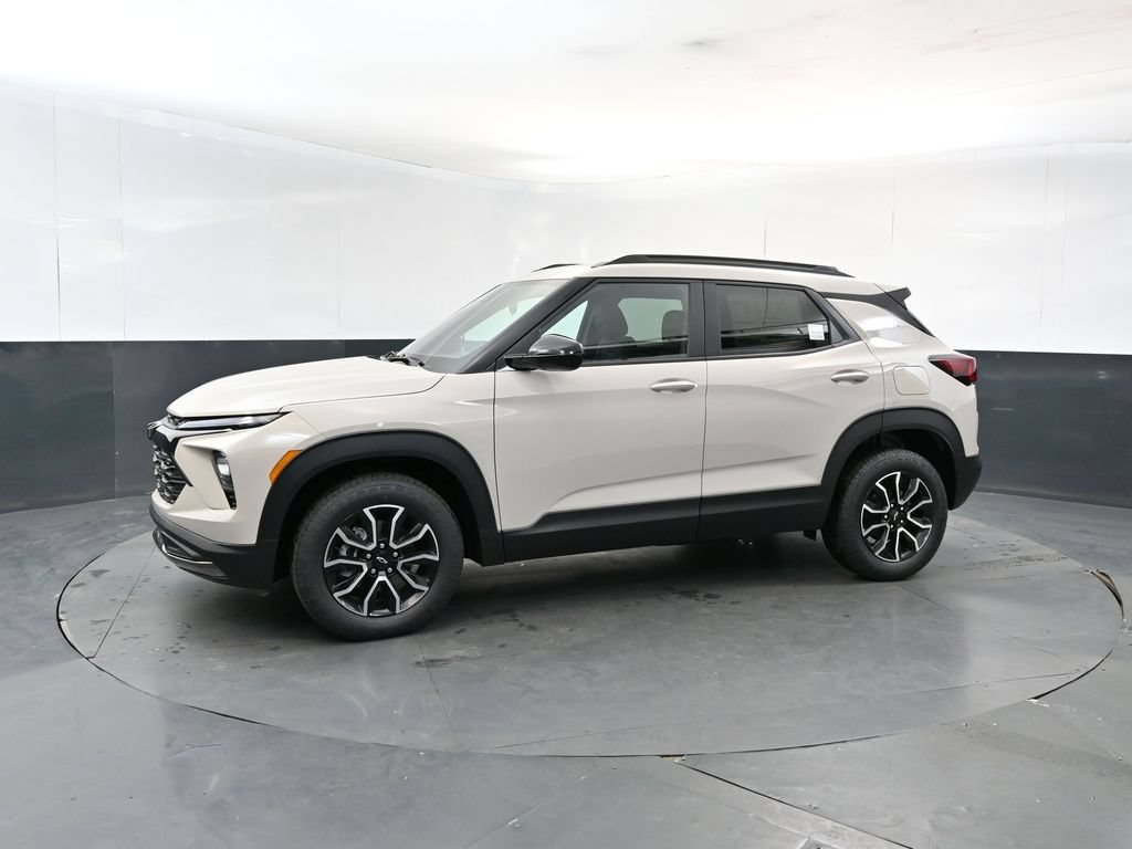 New 2026 Chevrolet TrailBlazer ACTIV w/ Driver Confidence Package AWD/4WD image 2