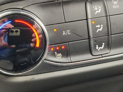 Used 2023 Chevrolet TrailBlazer LT AWD/4WD image 30