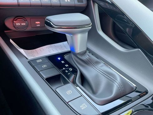 New 2025 Hyundai Elantra Limited image 45