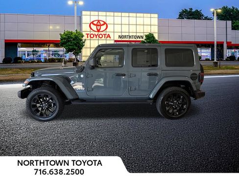 Used 2024 Jeep Wrangler Unlimited Sahara AWD/4WD image 1