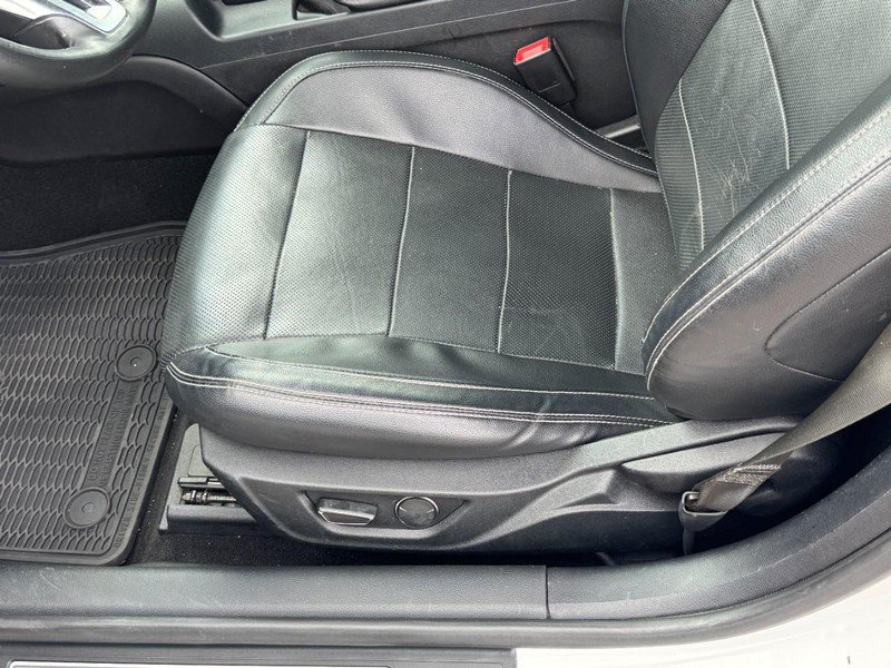 Used 2019 Ford Mustang Premium RWD image 24