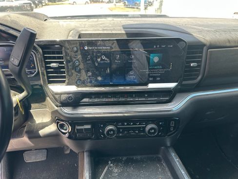 Used 2025 Chevrolet Silverado 3500 High Country w/ High Country Premium Package AWD/4WD image 10
