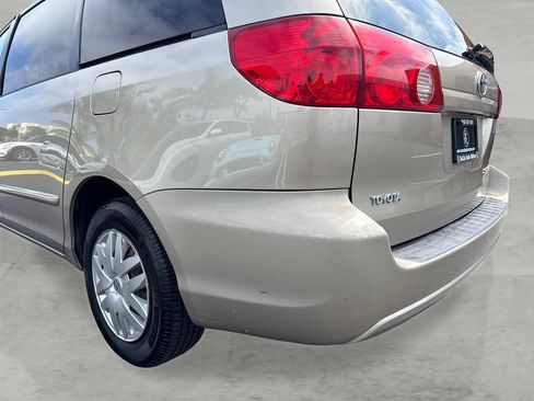 Used 2008 Toyota Sienna LE FWD image 29