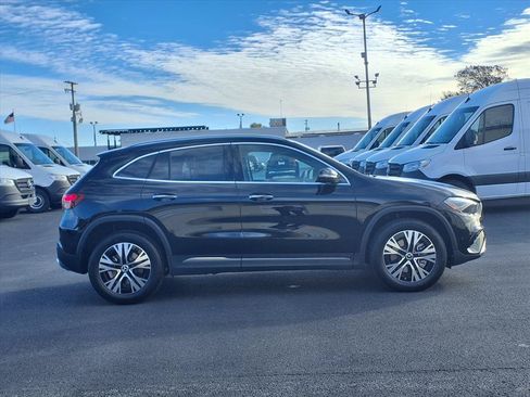 Used 2025 Mercedes-Benz GLA 250 4MATIC image 5