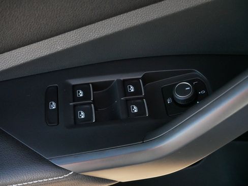 Certified 2024 Volkswagen Jetta Sport image 19