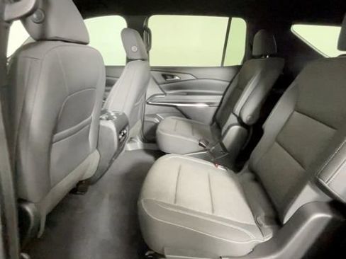 Used 2024 Chevrolet Traverse LT FWD image 15