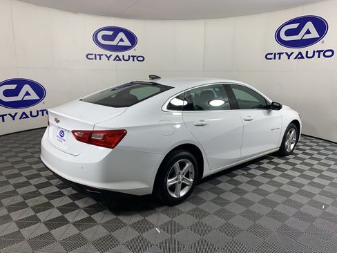 Used 2022 Chevrolet Malibu LS w/ Driver Confidence Package II FWD image 3