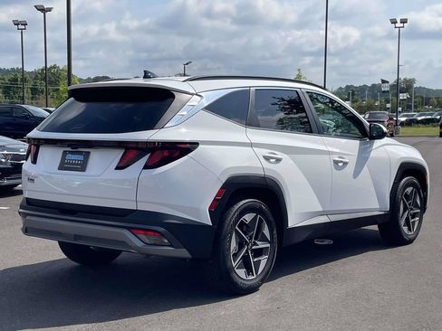 Used 2026 Hyundai Tucson SEL FWD image 3