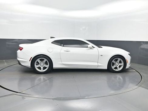 Used 2020 Chevrolet Camaro LT RWD image 29