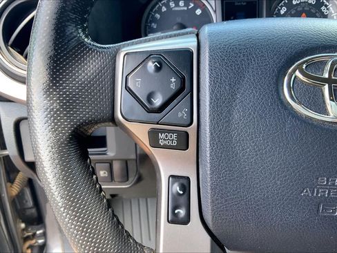Used 2019 Toyota Tacoma SR5 RWD image 24