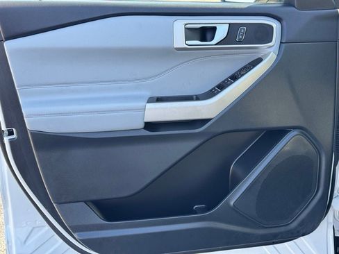 Certified 2023 Ford Explorer XLT w/ Equipment Group 202A image 19