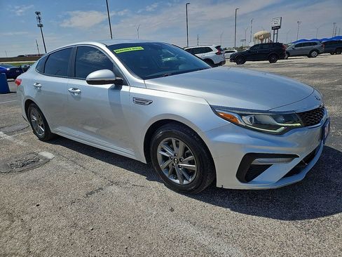 Used 2019 Kia Optima LX image 10