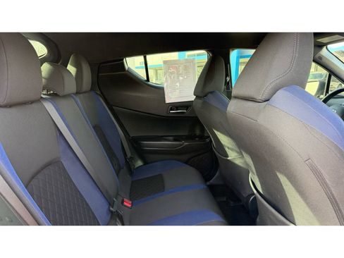 Used 2021 Toyota C-HR XLE image 20