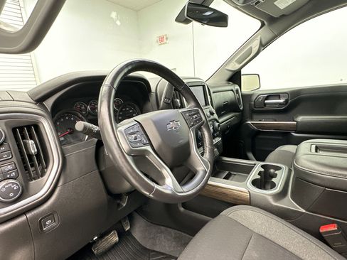 Certified 2021 Chevrolet Silverado 1500 RST image 4