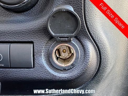 Used 2016 Jeep Wrangler Unlimited Sahara AWD/4WD image 27