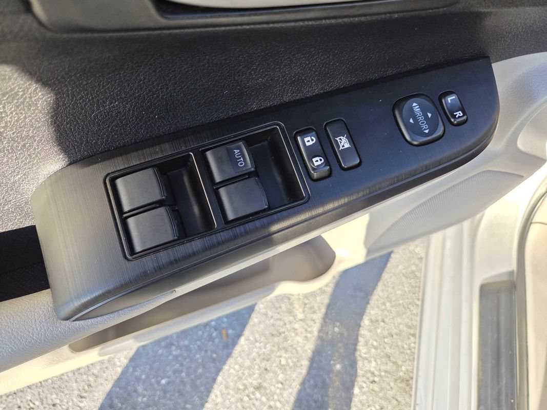 Used 2014 Toyota Camry LE FWD image 16