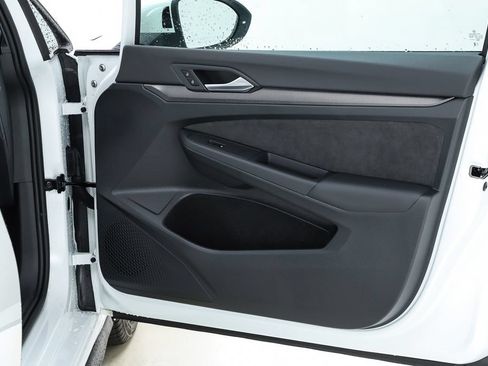 New 2026 Volkswagen GTI SE FWD image 30