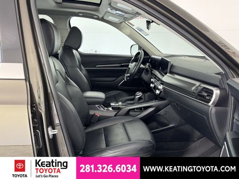 Used 2025 Kia Telluride S FWD image 20