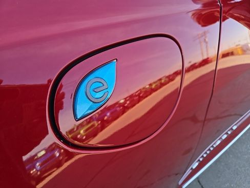 Used 2024 Chrysler Pacifica Pinnacle image 17