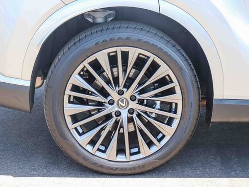 Certified 2024 Lexus RX 450h AWD w/ Convenience Package image 9