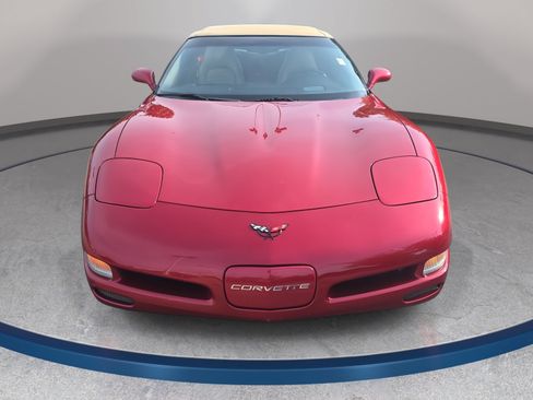 Used 2004 Chevrolet Corvette Convertible w/ Preferred Equipment Group RWD image 2