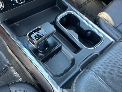 Used 2023 GMC Sierra 1500 SLT w/ SLT Convenience Package image 23