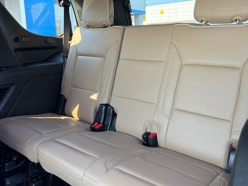 Used 2023 Chevrolet Tahoe Premier w/ Premium Package 2 AWD/4WD image 11