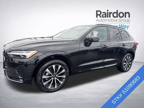 Used 2025 Volvo XC60 B5 Plus AWD/4WD image 3