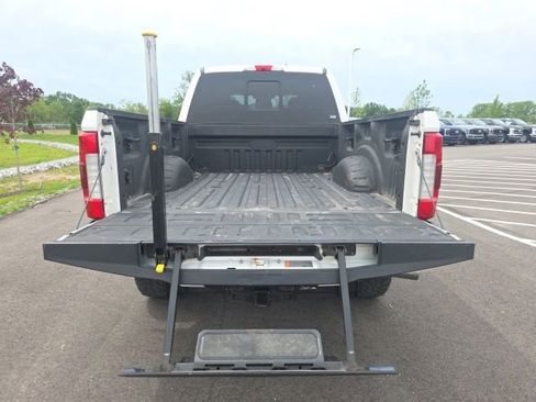 Used 2018 Ford F350 Platinum w/ Platinum Ultimate Package AWD/4WD image 12