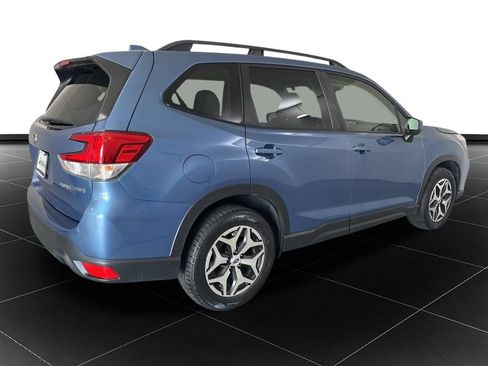 Used 2021 Subaru Forester Premium AWD/4WD image 5